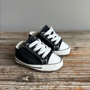 Converse Toddler Classic Black and White Kids Sneakers Size 2